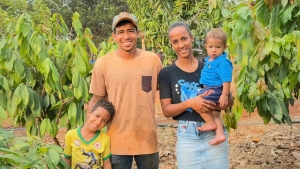 Com apoio da Seaf e REM, s&iacute;tio em Aripuan&atilde; cultiva mais de mil p&eacute;s de cacau em apenas um hectare