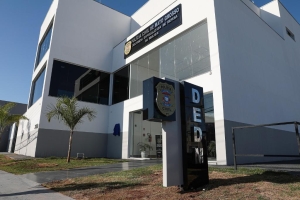 Homem &eacute; preso em flagrante por descumprir medida protetiva e amea&ccedil;ar a pr&oacute;pria m&atilde;e em Cuiab&aacute;