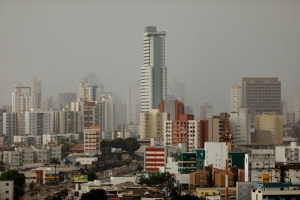 Pancada de chuva traz alivio a calor&atilde;o acima de 40&ordm; em Cuiab&aacute;