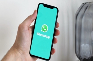 Mulher apanha do marido ap&oacute;s iniciar discuss&atilde;o ao saber que foi bloqueada no status