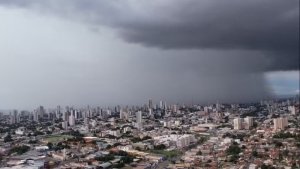 Calor e chuva marcam o tempo em Cuiab&aacute;; instabilidade se espalha por Mato Grosso