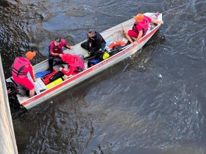 Bombeiros localizam corpo de motorista ap&oacute;s queda de ve&iacute;culo no Rio das Mortes