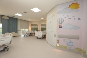 Ala pedi&aacute;trica do Hospital Central do Estado foi criada para oferecer ambiente acolhedor para crian&ccedil;as