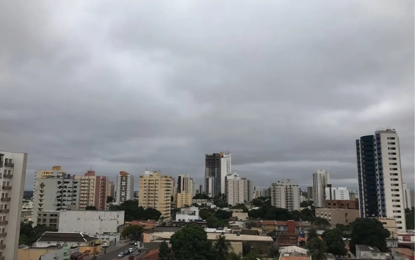 Temperatura volta a cair em Cuiab&aacute; e moradores j&aacute; tiram os casacos do arm&aacute;rio