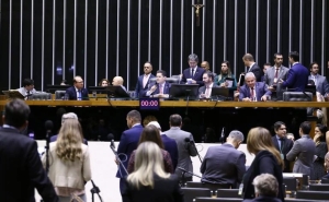 Congresso aprova or&ccedil;amento de R$ 34,3 bilh&otilde;es para agricultura