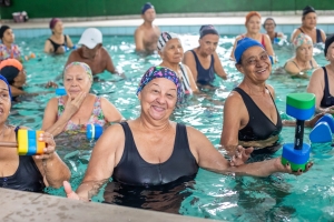 Cuiab&aacute; oferece piscina aquecida e diversas a&ccedil;&otilde;es para cerca de 1.200 idosos