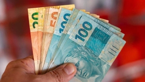 Novo sal&aacute;rio m&iacute;nimo deve injetar R$ 81,7 bilh&otilde;es na economia em 2026, estima Dieese