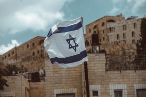 Bandeira de Israel hasteada em Jerusal&eacute;m