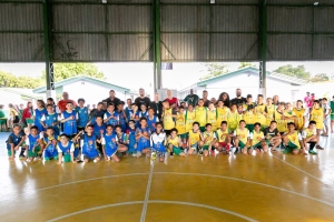 Alunos de 8 escolas de Cuiab&aacute; s&atilde;o integrados pelo esporte celebrando uni&atilde;o e amizade
