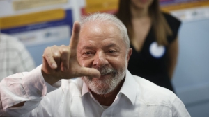 Atlas/Bloomberg: desaprova&ccedil;&atilde;o de Lula volta a subir e chega a 50,7%