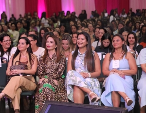 Governo promove homenagem &agrave;s servidoras e destaca papel das mulheres no servi&ccedil;o p&uacute;blico de Mato Grosso