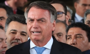 Moraes d&aacute; 24 horas para Bolsonaro explicar uso de redes sociais