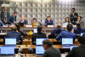 Com prorroga&ccedil;&atilde;o em an&aacute;lise no STF, CPMI se re&uacute;ne nesta quinta-feira