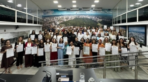 Maysa Le&atilde;o realiza Sess&atilde;o Solene em homenagem &agrave; Rede de Enfrentamento &agrave; Viol&ecirc;ncia contra Crian&ccedil;as e Mulheres