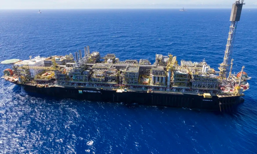 Petrobras descobre nova camada de &oacute;leo no pr&eacute;-sal da Bacia de Santos