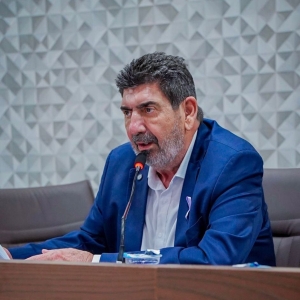 Dr. Jo&atilde;o prop&otilde;e lei que garante adapta&ccedil;&atilde;o alimentar e sonora para crian&ccedil;as com defici&ecirc;ncia nas escolas