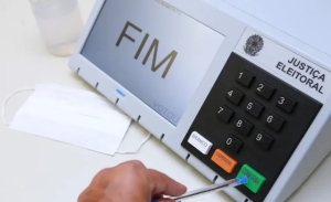 Mais de 5 milh&otilde;es podem ter o t&iacute;tulo de eleitor cancelado
