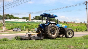 Prefeitura intensifica servi&ccedil;os em v&aacute;rios bairros de V&aacute;rzea Grande