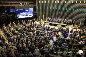 C&acirc;mara aprova isen&ccedil;&atilde;o do IR para quem ganha at&eacute; R$ 5 mil