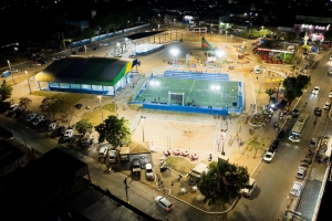 Prefeitura revitaliza e entrega campo society e duas quadras na Pra&ccedil;a do Pedra 90