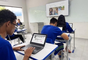 Seduc amplia ensino bil&iacute;ngue em Mato Grosso com cinco escolas integrais vocacionadas &agrave;s l&iacute;nguas