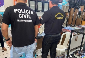 Pol&iacute;cia Civil e Procon fiscalizam loja de m&oacute;veis em Acorizal investigada por golpes em aposentados