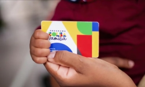 Bahia, S&atilde;o Paulo, Pernambuco, Rio e Minas s&atilde;o os estados com mais benefici&aacute;rios do Bolsa Fam&iacute;lia